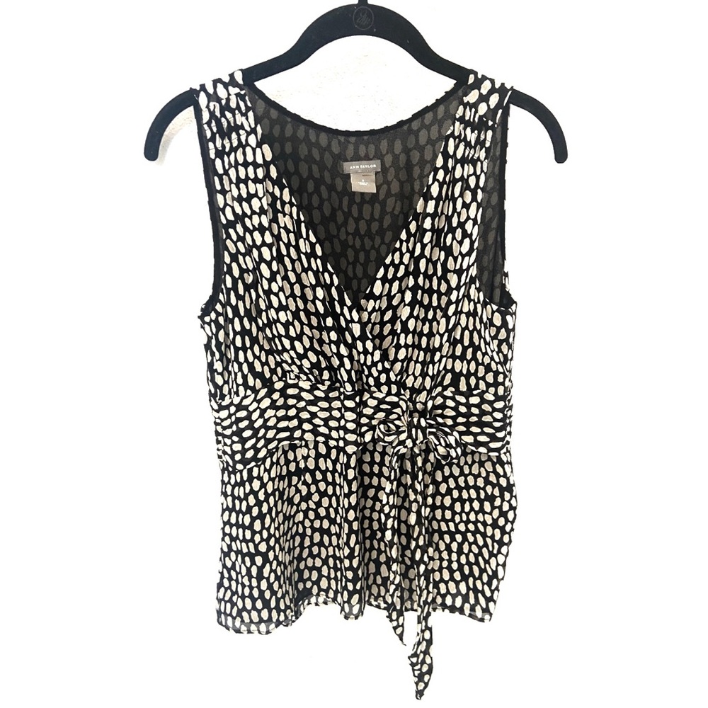 Ann Taylor Black & White Sleeveless Blouse